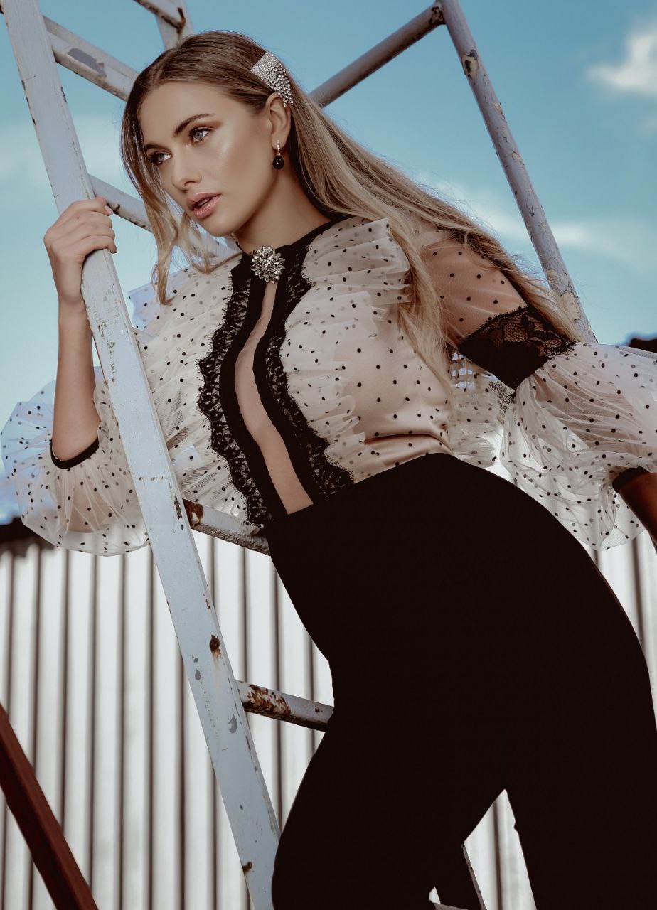 DISTINCTIVE JUMPSUIT . CODE :6384